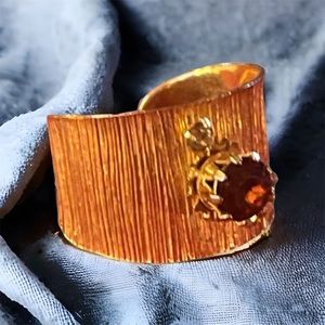 Vintage Sarah Coventry garnet cuff ring